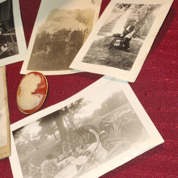 Beautiful Celluloid Cameo & Old Vintage Pictures - Picture 2 of 2